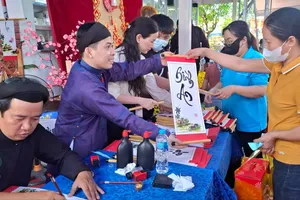 TS-BS Vũ Trí Thanh, Bí thư Đảng ủy, Giám đốc Bệnh viện Đa khoa Thủ Đức phát biểu khai mạc phiên chợ 0 đồng lần thứ 14