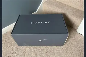 Thiết bị Starlink. Ảnh: WSJ