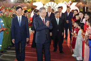 Tổng Bí thư Tô Lâm dâng hương Vua Lý Thái Tổ