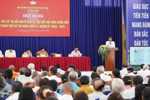 Cử tri lo lắng về ô nhiễm môi trường, lãng phí tài sản công