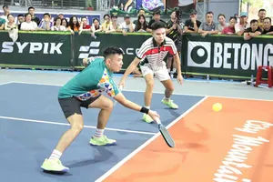 Hai tay vợt hàng đầu Việt Nam là Lý Hoàng Nam và Trịnh Linh Giang chuyển từ quần vợt sang thi đấu pickleball (ẢNH: P.MINH)
