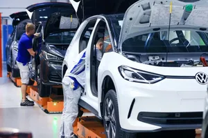 Ngành công nghiệp ô tô Đức lo ngại về quy định mới của EU (ẢNH: GETTY IMAGES)