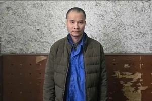 Đề nghị truy tố đối tượng lừa nhận tiền chạy vào ngành công an