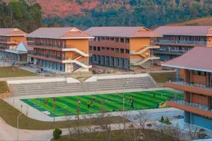 Trường phổ thông nội trú liên cấp tiểu học và THCS Si Pa Phìn, tỉnh Điện Biên đã khánh thành, đưa vào sử dụng từ ngày 31-1