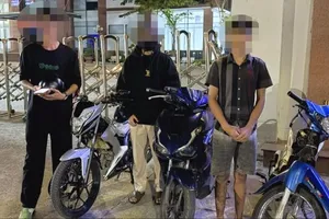 Xử lý nhóm thanh niên lạng lách, đánh võng ở trung tâm phường Trấn Biên