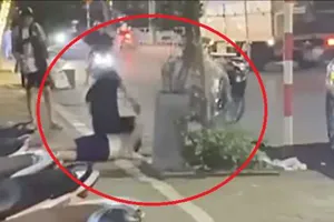 Hà Nội: Triệu tập 2 đối tượng hành hung nam sinh viên