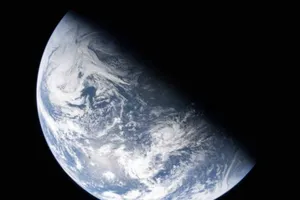 NASA công bố những hình ảnh mới nhất về Trái đất