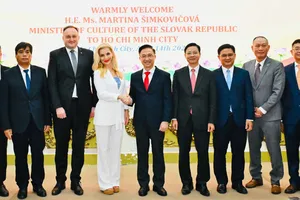 Phó Bí thư Thành ủy TPHCM Đặng Minh Thông tại buổi tiếp Bộ trưởng Bộ Văn hóa Slovakia Martina Šimkovičová. Ảnh: VIỆT DŨNG