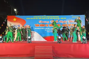 Không khí hào hùng trong đêm nghệ thuật “Bản hùng ca thống nhất - Rạng rỡ Việt Nam”