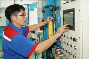 Công ty TNHH Cơ khí Duy Khanh được UBND TPHCM hỗ trợ vốn và lãi suất vốn vay để đầu tư nhà máy cơ khí tại Khu Công nghệ cao TPHCM (ẢNH: HOÀNG HÙNG)