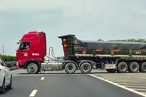 Phạt 35 triệu đồng tài xế quay đầu xe trên đường cao tốc