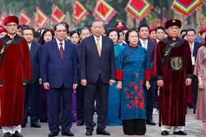 Tổng Bí thư, Chủ tịch nước Tô Lâm dâng hương tưởng niệm các Vua Hùng