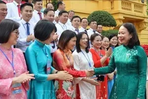 Phó Chủ tịch nước Võ Thị Ánh Xuân gặp mặt các chủ tịch công đoàn tiêu biểu