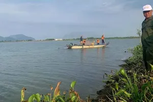 Lực lượng chức năng đang nỗ lực tìm kiếm người mất tích