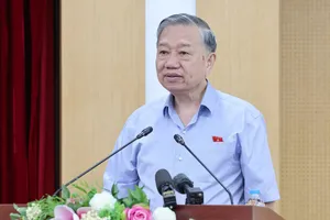 Tổng Bí thư, Chủ tịch nước Tô Lâm phát biểu tại cuộc tiếp xúc cử tri sáng 4-5. Ảnh: QUANG PHÚC 