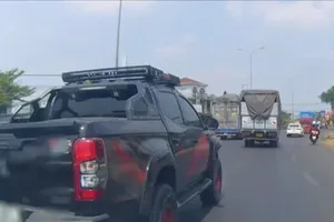 Phương tiện chạy ẩu được camera giao thông ghi lại