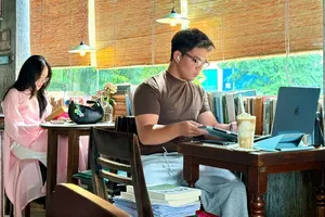 Bạn trẻ tìm đến quán cà phê như một nơi để “trú ẩn” tinh thần