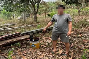 Đối tượng Vũ Công Bình cùng tang vật. Ảnh: CACC