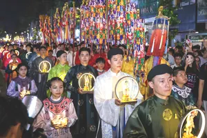 Ấm áp, trang nghiêm Đại lễ Phật đản tại TPHCM
