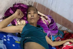 Khốn khó vì mắc bệnh ung thư gan di căn xương