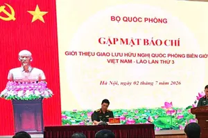 Buổi gặp mặt báo chí thông tin về Giao lưu hữu nghị quốc phòng biên giới Việt Nam - Lào lần thứ 3. Ảnh: TRẦN BÌNH
