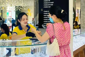 Sáng 7-7: Giá vàng tiếp tục giảm