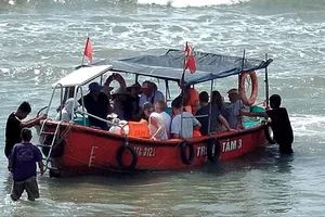 Lâm Đồng: Tạm dừng ca nô đưa khách ra hải đăng Kê Gà