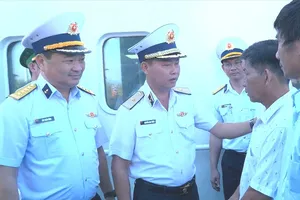 33 ngư dân gặp nạn trên biển được đưa vào bờ an toàn
