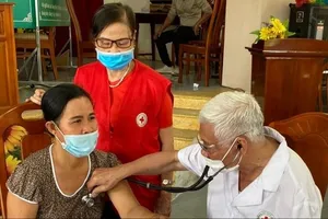Lửa yêu thương giữ ấm nếp nhà
