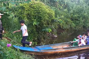 ĐBSCL: Khánh thành 3 trường nội trú, học sinh dự khai giảng bằng vỏ lãi