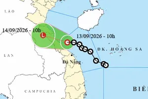 Tối và đêm nay 13-9, áp thấp nhiệt đới đi vào đất liền từ Hà Tĩnh đến Quảng Trị