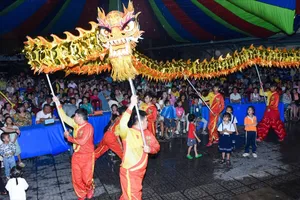 Nhiều phường, xã tổ chức vui trung thu cho thiếu nhi