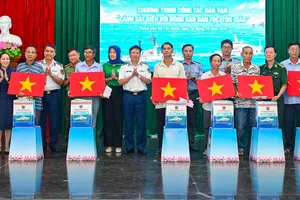 Cảnh sát biển với đồng bào dân tộc, tôn giáo