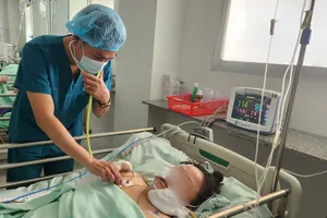 Một phụ nữ bị chó pitbull tấn công gây thương tích khắp cơ thể