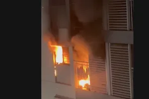 Cháy căn hộ chung cư tại TPHCM, 3 mẹ con nguy kịch