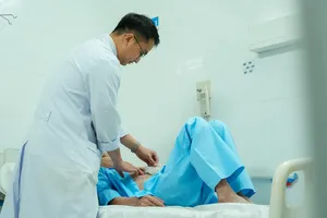 Suýt tử vong vì xem thường đau bụng kéo dài