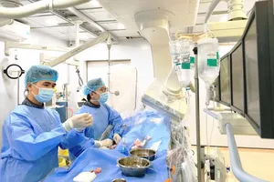 Mỗi ngày hút một gói thuốc, người đàn ông nguy kịch vì nhồi máu cơ tim 
