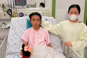 Một tháng chạy đua cứu bệnh nhi có nguy cơ tử vong 100% 