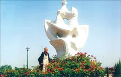 Đất lành chim đậu