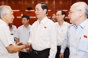 Chủ tịch nước Trần Đại Quang thăm hỏi cử tri