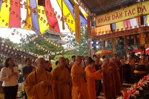 Tưởng niệm các anh hùng, liệt sĩ hy sinh vì nền độc lập dân tộc