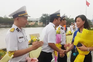 Đón đoàn tại Cảng lữ đoàn 125 cát Lái