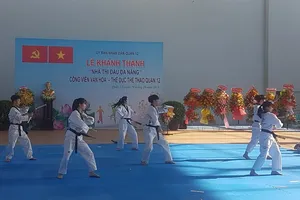 Biểu diễn môn võ thuật trong lễ khánh thành, đưa vào sử dụng Nhà thi đấu đa năng