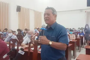 Vẫn còn “một cửa, nhiều khóa” trong thủ tục cấp giấy chứng nhận nhà đất    