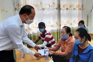 Lãnh đạo TPHCM thăm hỏi, chia buồn gia đình các nạn nhân trong vụ cháy tại quận 11   