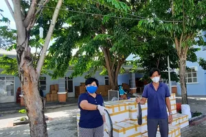 Tặng bệnh nhân Covid-19 trên địa bàn huyện Nhà Bè 3 tấn cá tươi