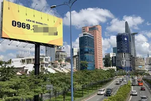 Cần có giải pháp quyết liệt trong quản lý hoạt động quảng cáo trên địa bàn TPHCM   