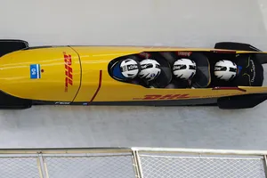 Phần thi bobsleigh (xe trượt lòng máng) 4 nam tại sự kiện thi đấu thử nghiệm. Ảnh: GETTY IMAGES