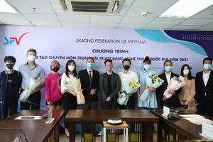 Chương trình đào tạo chuyên môn trọng tài trượt băng nghệ thuật quốc gia 2021 đã khai mạc vào sáng ngày 23-12 tại Hà Nội