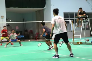 Đội tuyển cầu lông TPHCM luyện tập tại Nhà tập luyện Phú Thọ. Ảnh: NGUYỄN ANH